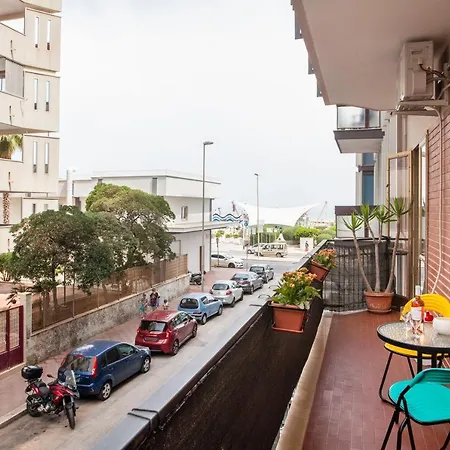 Pane & Pomodoro Roomy Flat Appartamento