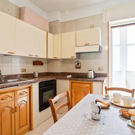 Pane & Pomodoro Roomy Flat Apartmán