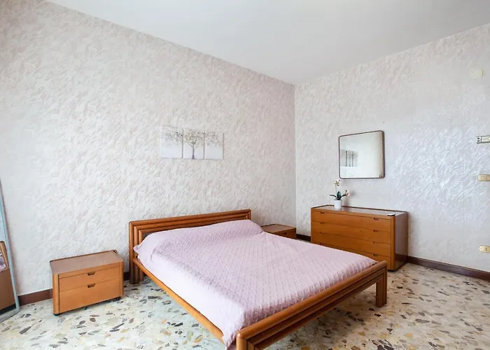 Pane & Pomodoro Roomy Flat Διαμέρισμα Μπάρι